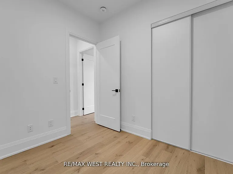 521 Saint Johns Rd #UPPER — Photo 23