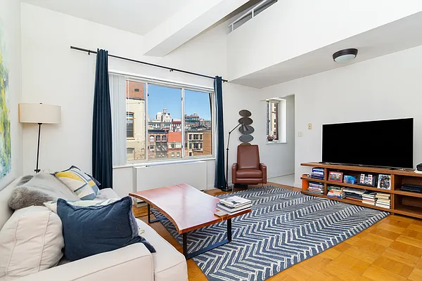 Rented by REAL New York | media 35