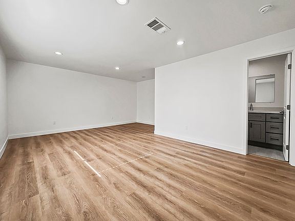 4th image of 12301 Flint Pl