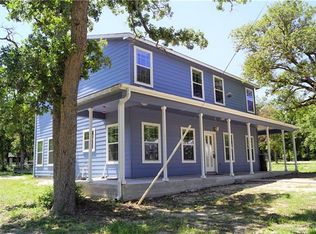 1022 Warren Rd, Lexington, TX 78947