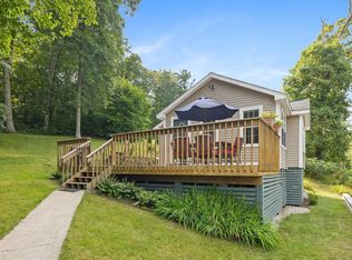 37 Wildwood Rd, Colchester, CT 06415