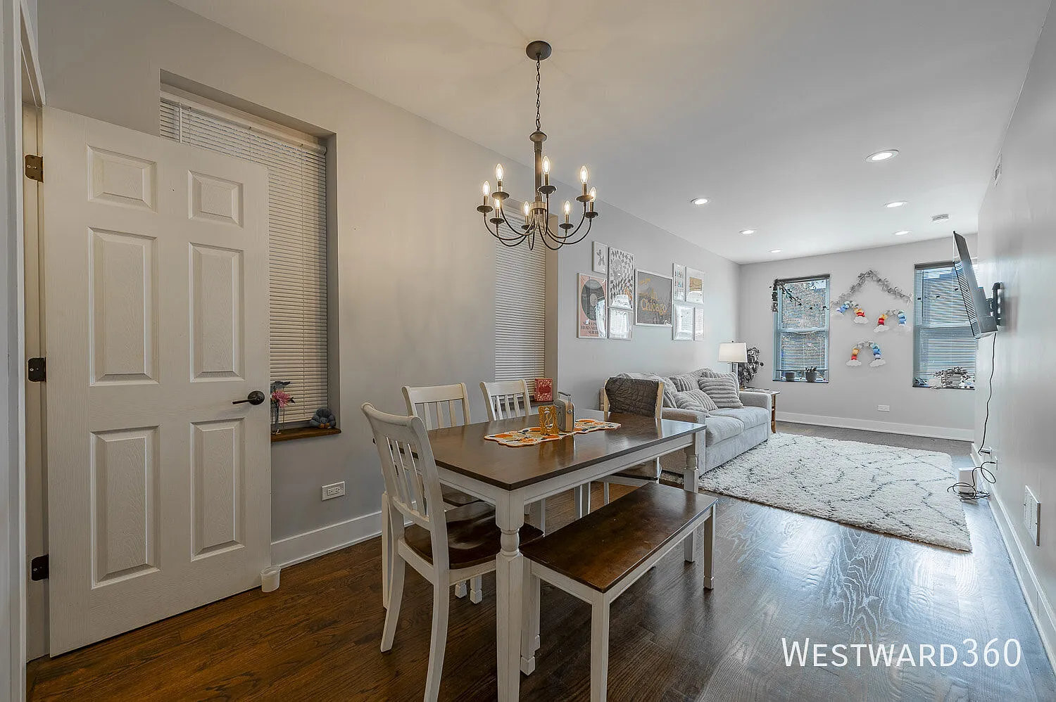 Spacious 2BR/1.5BA in Wicker Park Modern Upgrades & Prime Location! — Photo 3