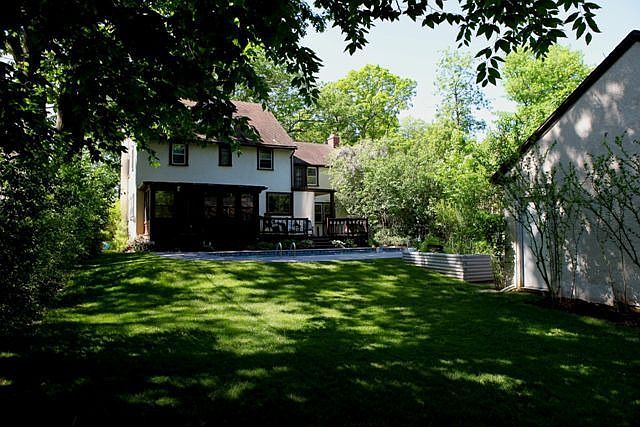 2nd image of 516 College Ave