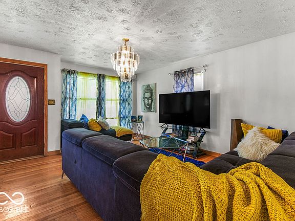 4th image of 3913 N Graham Ave