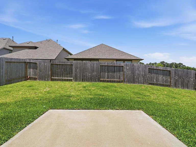 10406 Milford Woods Ln — Photo 36