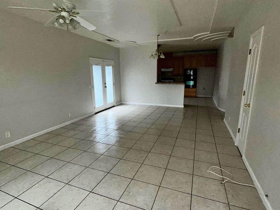 2nd image of 324 Johnson St