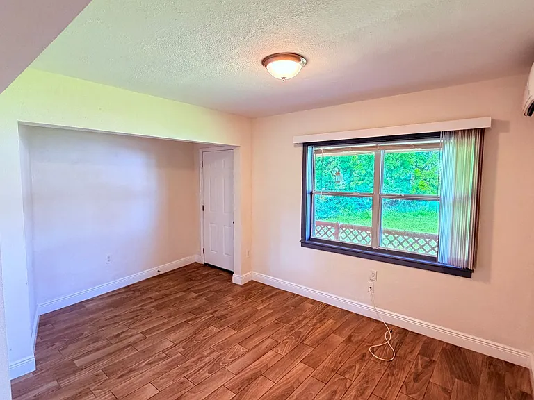 5122 Old Cheney Hwy — Photo 9