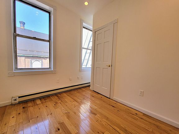 5th image of 613 9th Ave #3Z