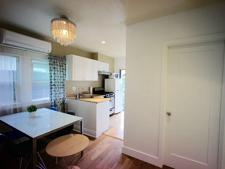 6726 Leland Way — Photo 8
