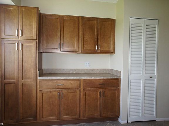 5th image of 7406 Lake Breeze Dr APT 419
