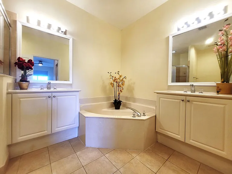 2582 Langrove Ln SW — Photo 19