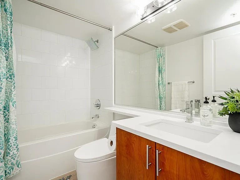 14960 102a Ave #215 — Photo 20