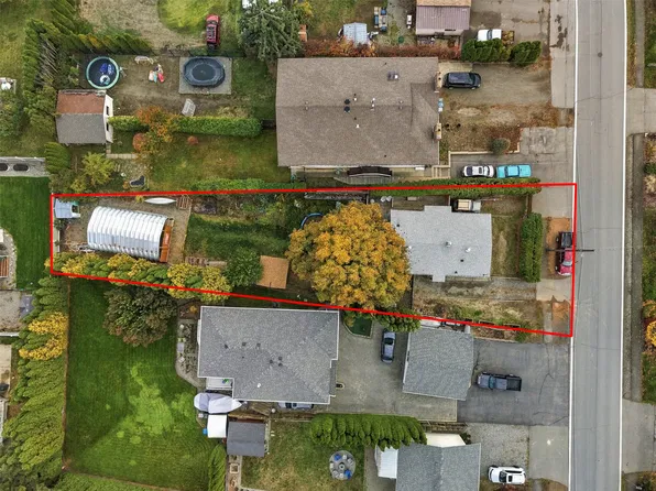 2542 Fleetwood Ave, Kamloops, BC V2B 4S9