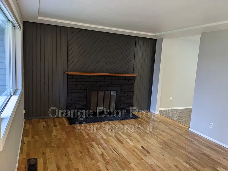 1611 Wheeler St S #1 — Photo 3