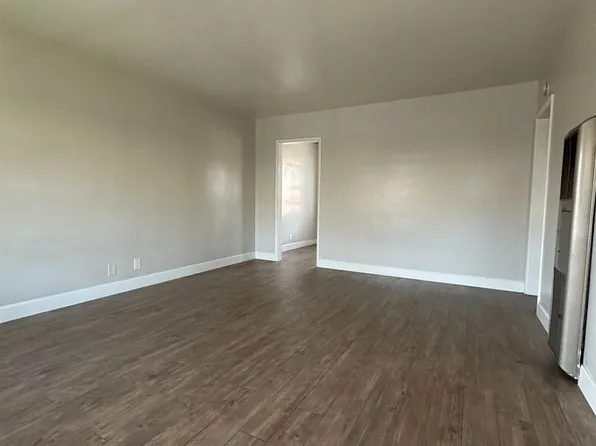 LAST 1 Bedroom/ 1 Bathroom Apartment Available!, 116 S Orange Ave #H, Santa Ana, CA 92701