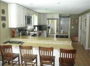 17 Wentworth Ln, Hampstead, NH 03841