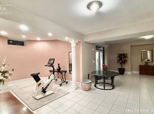 162 Duncan Rd #2, Richmond Hill, ON L4C6J8