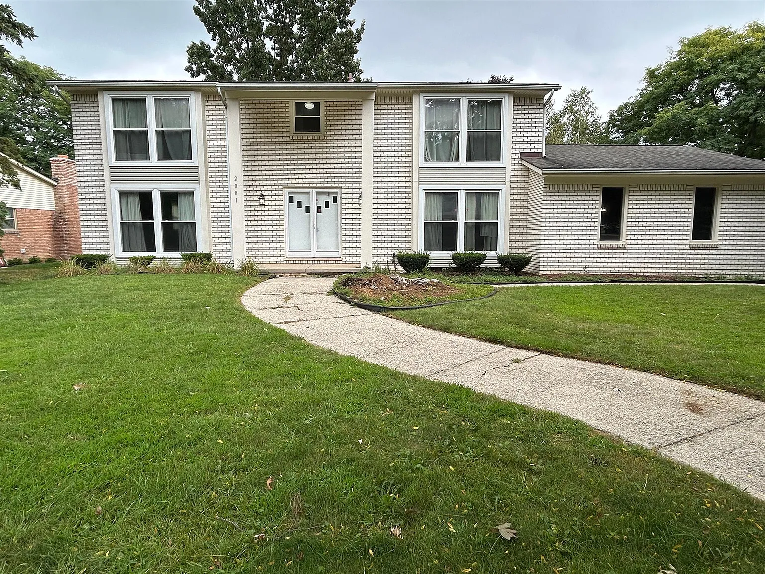 2081 Babcock Dr photo 1