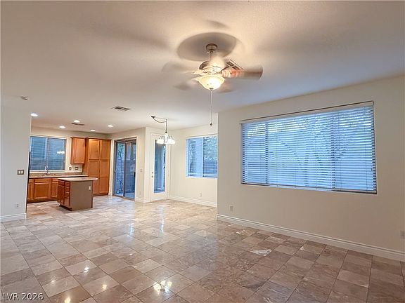 5th image of 11832 Luna Del Mar Ln