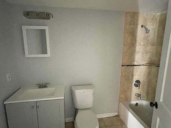 4th image of 36-38 Halsted St #2