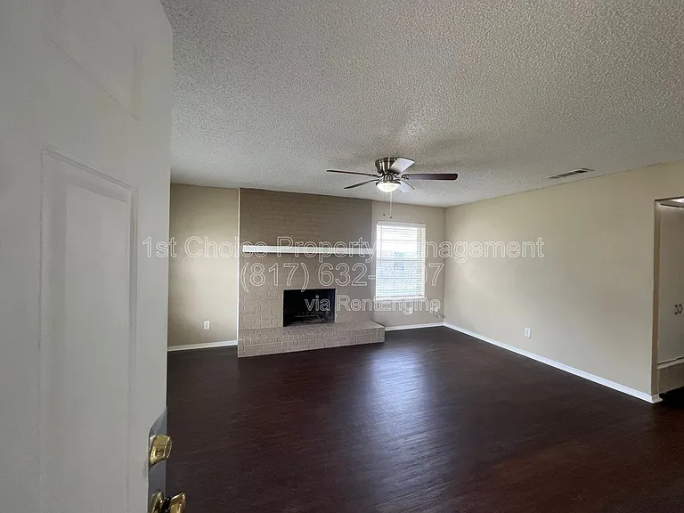 7041 Crosstimbers Ln — Photo 23