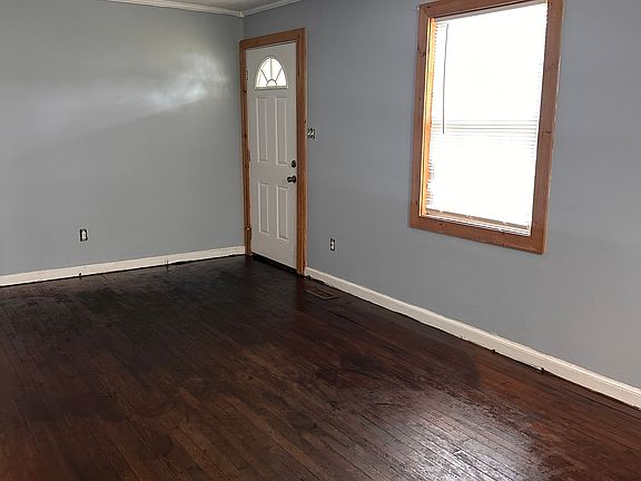 3rd image of 104 Ricardo St #1