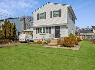 57 Cedar Rd, Amityville, NY 11701