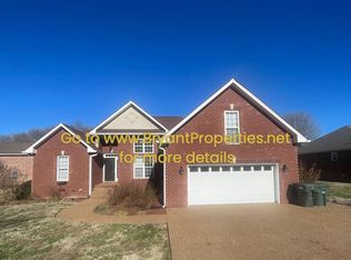 3653 Old Greenbrier Pike, Springfield, TN 37172