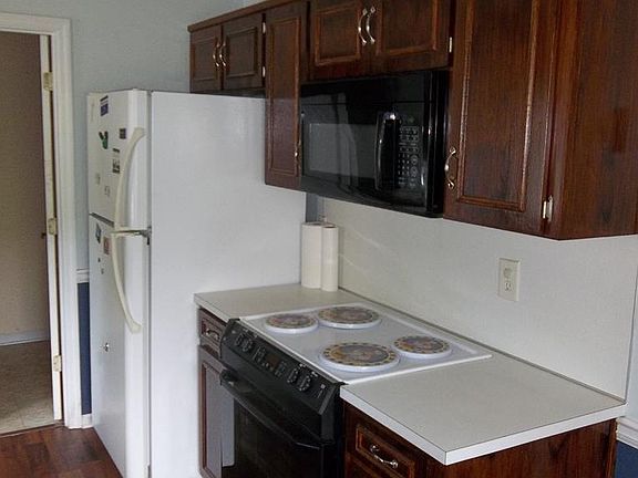 4th image of 535 Lee Road 412
