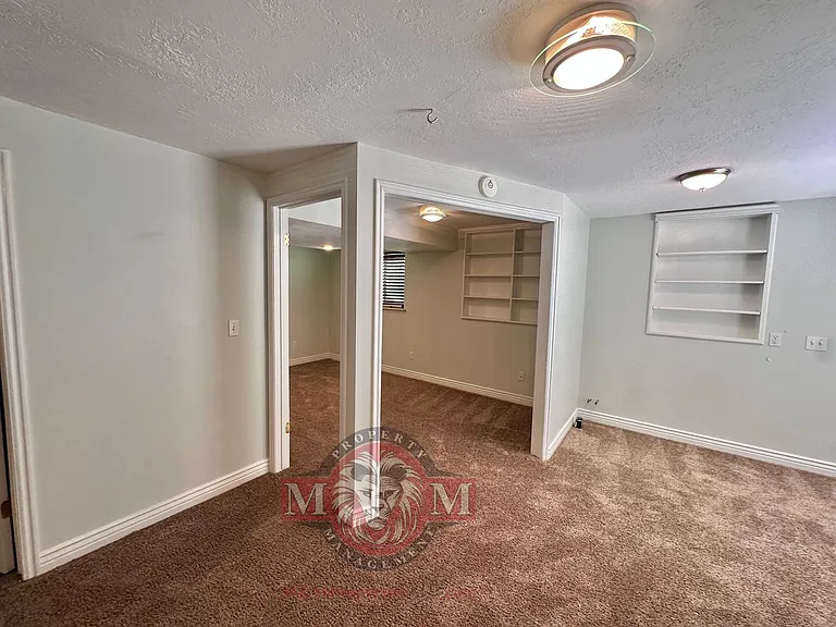 12128 S Woodridge Rd — Photo 33