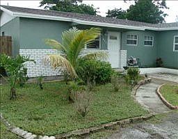 2nd image of 410 SW 72nd Ave