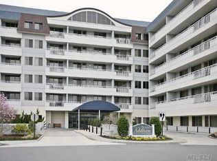100 Harbor View Dr #100, Port Washington, NY