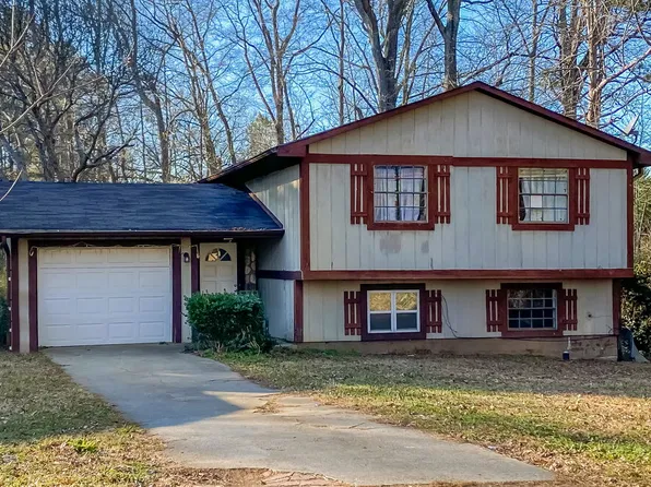 8851 Crestmont Dr, Jonesboro, GA 30238