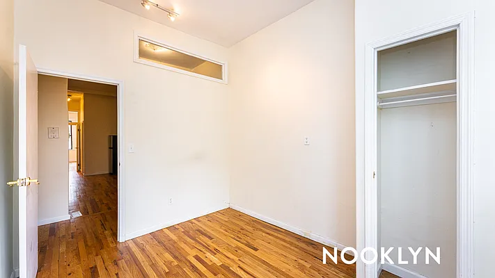 Rented by Nooklyn NYC LLC | media 21