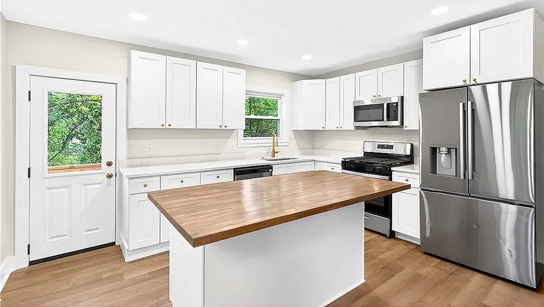 2 bed, 1292 sqft, $1,500 — Photo 4