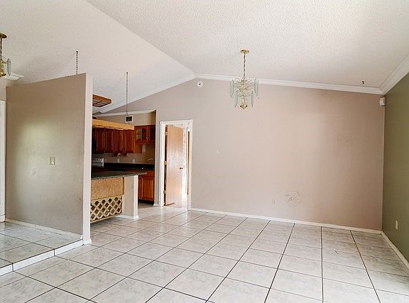 4th image of 3356 SW Potts St