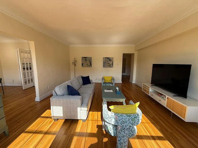 New King Edward Apartments — Photo 423