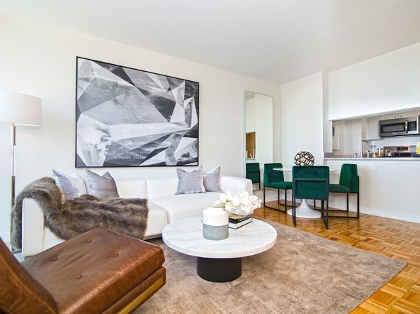 4310 Crescent St APT 319