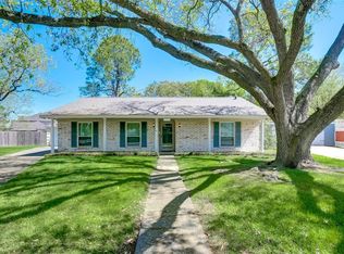 11711 N Ridgewood Cir, Houston, TX 77071