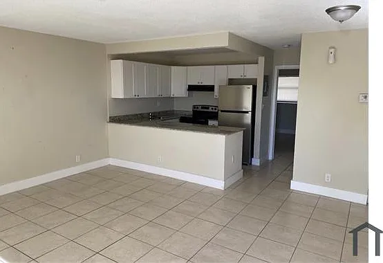201 NW 32nd Ct #203