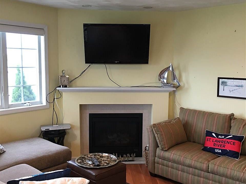 1st image of 22 Dockside Dr
