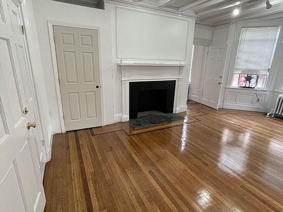 2nd image of 112 Waterman St #1