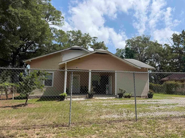 728 W 1st St, El Dorado, AR 71730