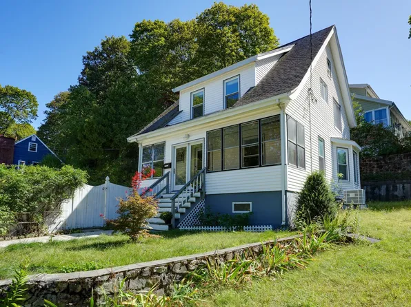 1 Wakefield Ave, Saugus, MA 01906