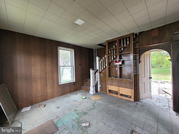 5th image of 500 Coal St