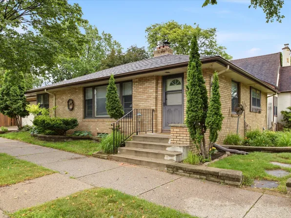 1305 52nd St E, Minneapolis, MN 55417