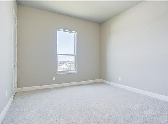 5th image of 901 Pleasant View Dr