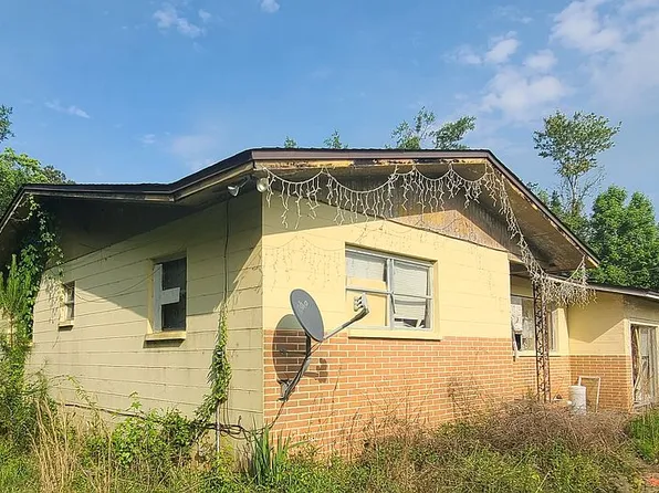 1117 County Road 381, Wewahitchka, FL 32465