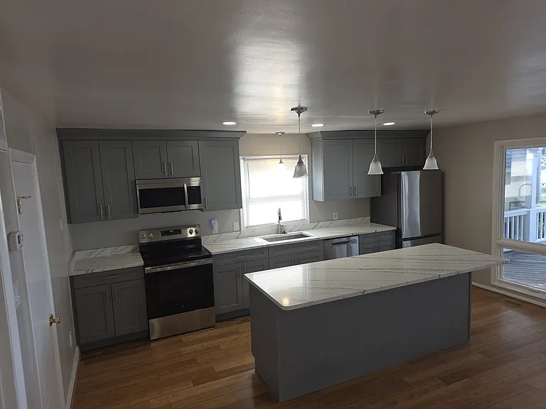 1331 Bayville St — Photo 10
