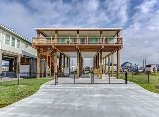 143 Verdia Dr, Crystal Beach, TX 77650